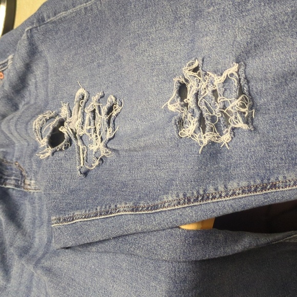 AEO Ripped Mom Jean - Picture 5 of 5